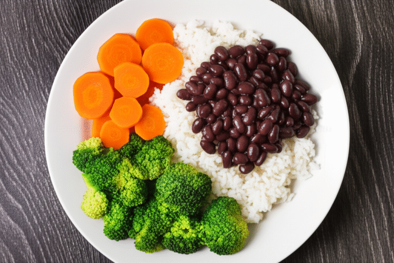 Prato vegano acessível de arroz, feijão e legumes